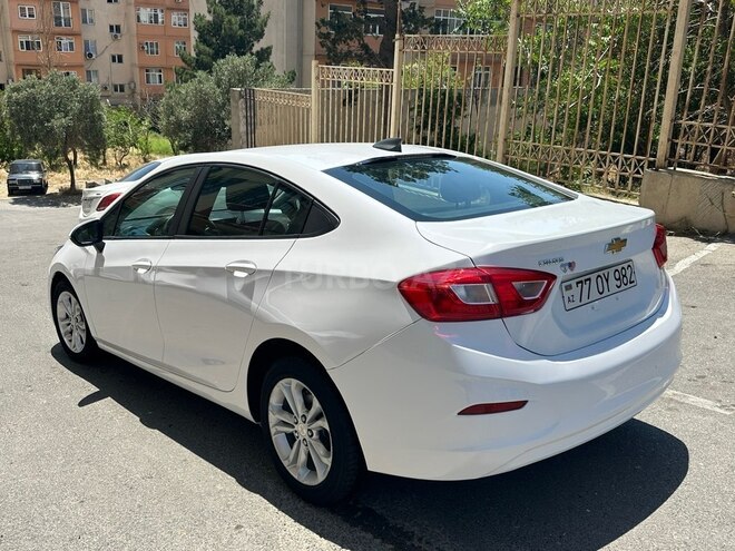 Chevrolet Cruze-11