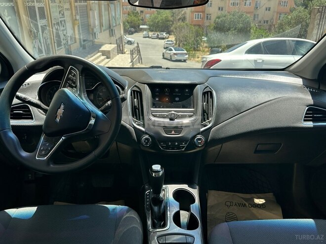 Chevrolet Cruze-6