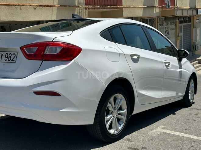Chevrolet Cruze-9