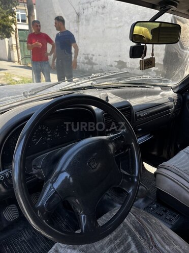 GAZ 3110 "Volga"-5