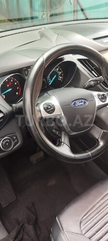 Ford Escape-16