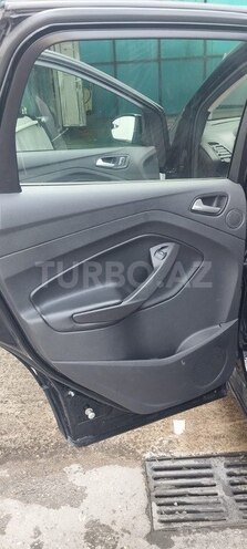 Ford Escape-17
