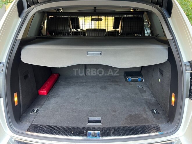 Volkswagen Touareg-12