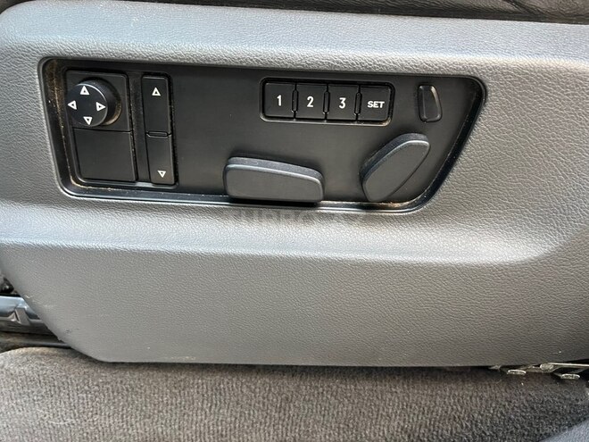 Volkswagen Touareg-15