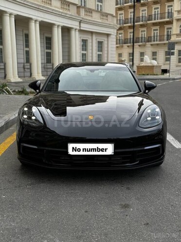 Porsche Panamera-1