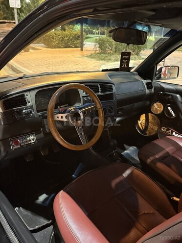 Volkswagen Golf-11