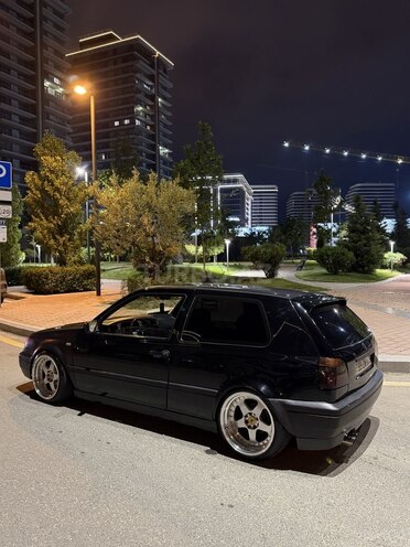 Volkswagen Golf-8