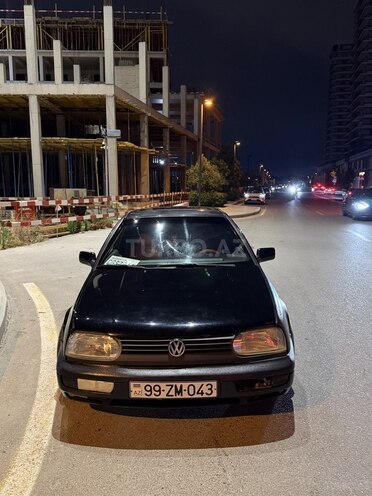Volkswagen Golf-10