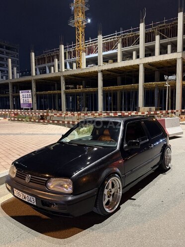 Volkswagen Golf-9