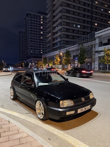 Volkswagen Golf-2