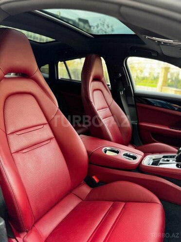 Porsche Panamera-7