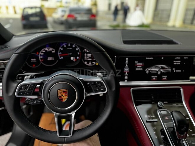 Porsche Panamera-10