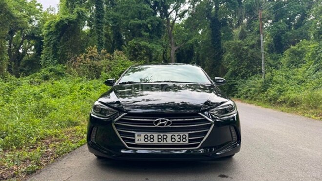 Hyundai Elantra-1