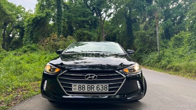 Hyundai Elantra-8