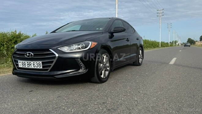 Hyundai Elantra-4