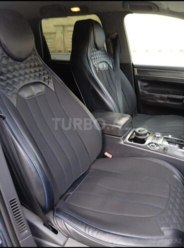 Volkswagen Touareg-6