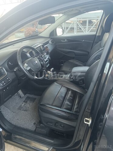Kia Sorento-12