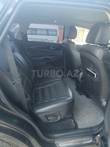 Kia Sorento-8
