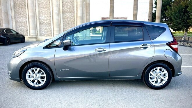 Nissan Note-10