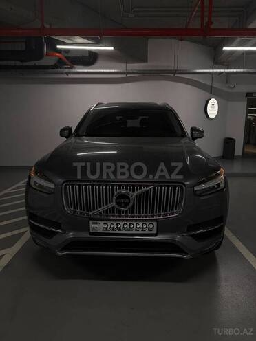 Volvo XC90-1
