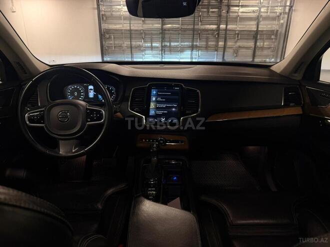 Volvo XC90-5