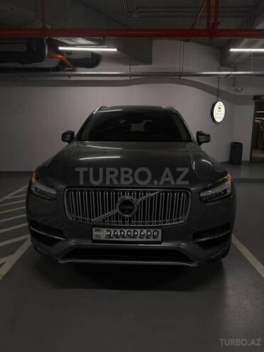 Volvo XC90-4