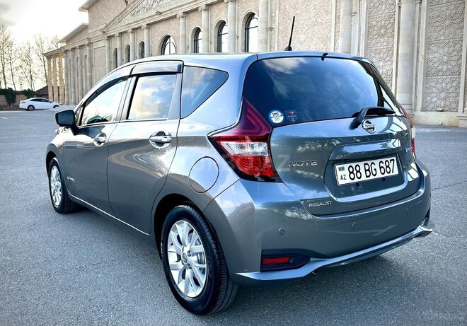 Nissan Note-4