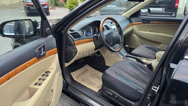 Hyundai Sonata-11