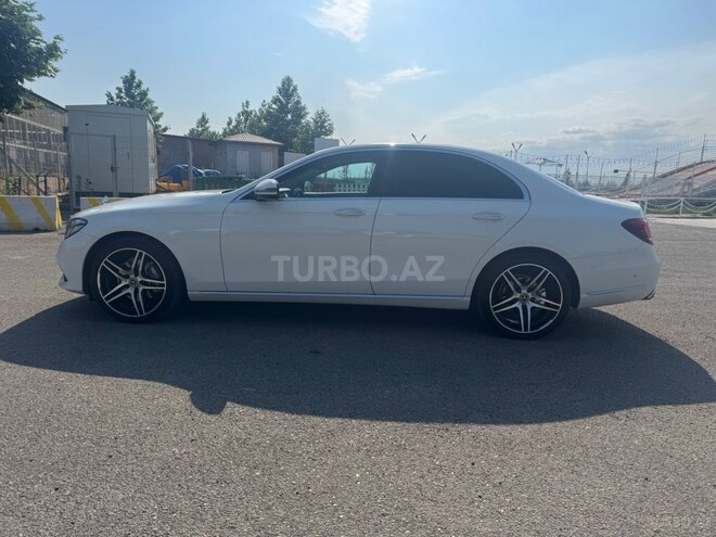 Mercedes E 220 d-5