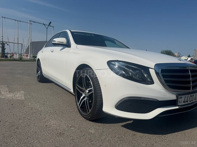 Mercedes E 220 d-8