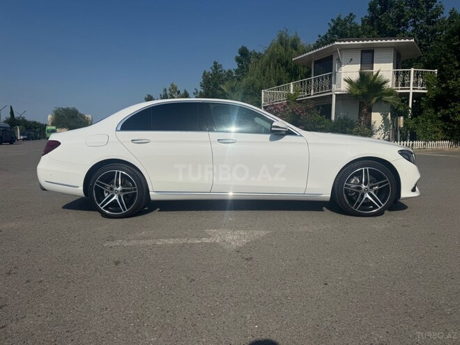 Mercedes E 220 d-7