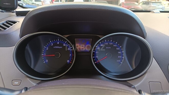 Hyundai ix35-8