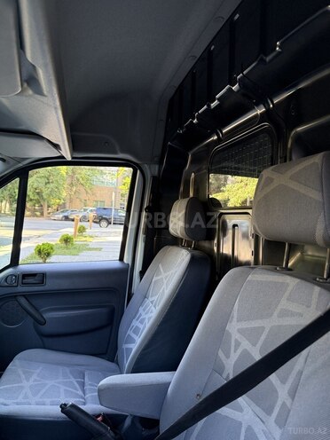 Ford Transit Connect-11