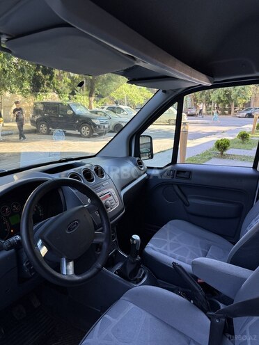 Ford Transit Connect-10