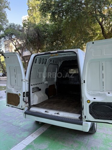 Ford Transit Connect-8