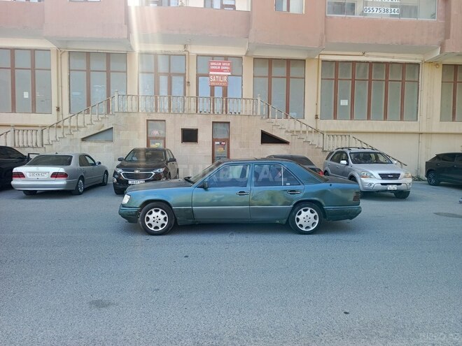 Mercedes E 300-6