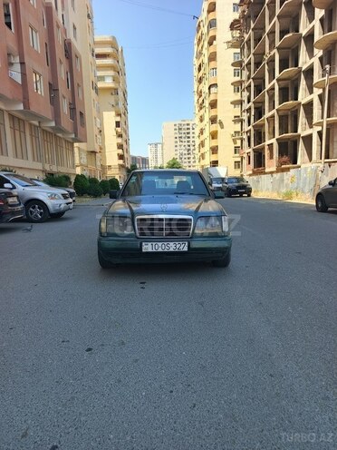 Mercedes E 300-7