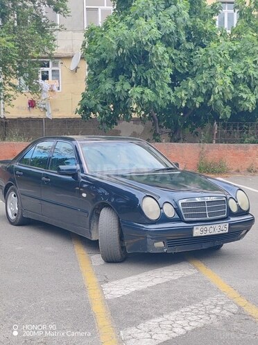 Mercedes E 220-7