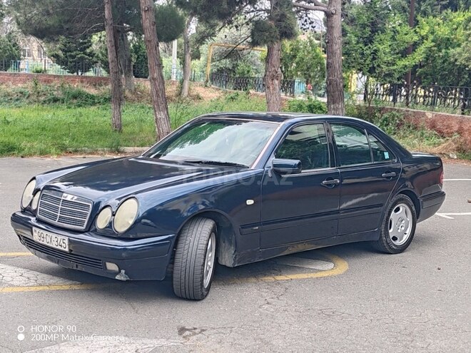 Mercedes E 220-4