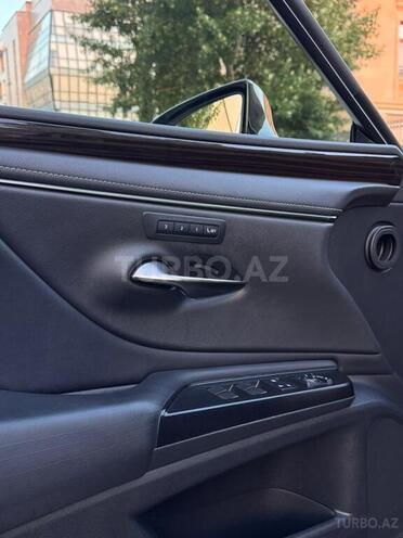 Lexus ES 250-12