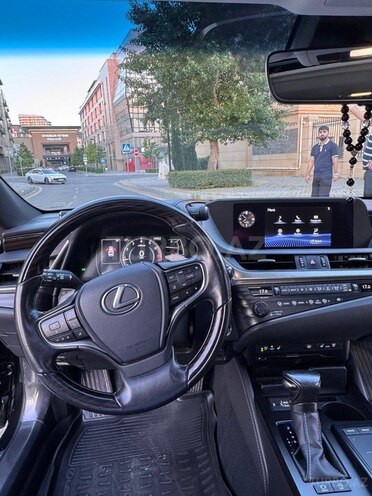 Lexus ES 250-3