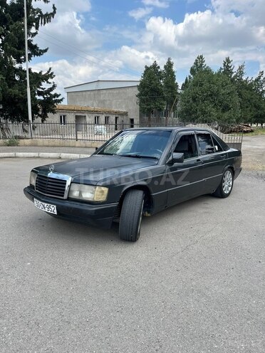 Mercedes 190-1
