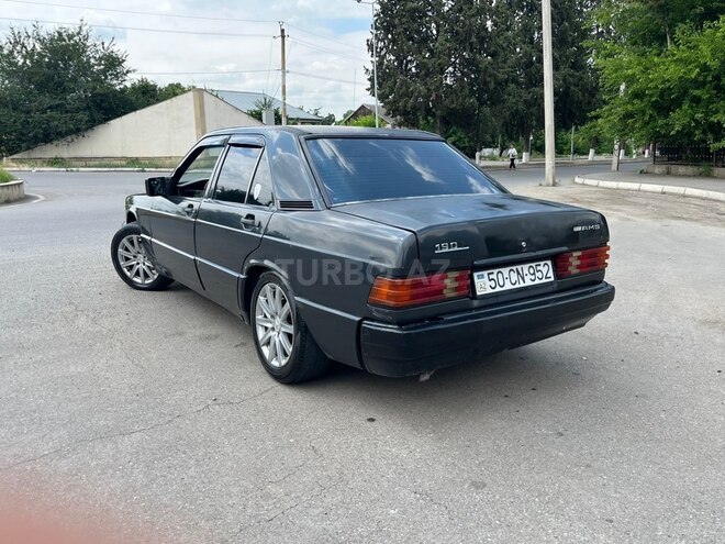 Mercedes 190-2
