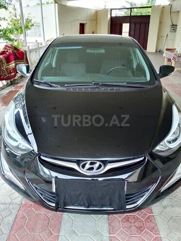 Hyundai Elantra-12