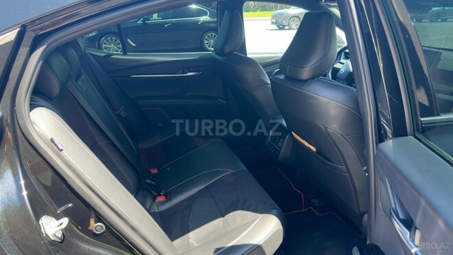 Toyota Camry-13