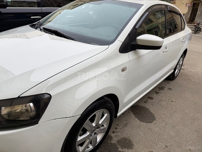 Volkswagen Polo-6
