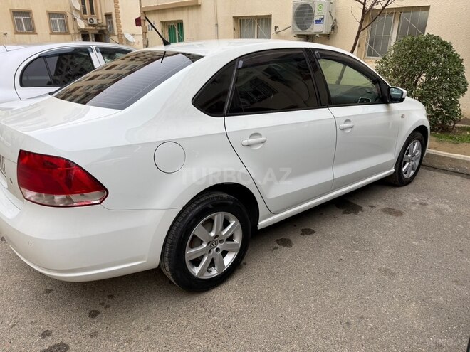 Volkswagen Polo-4