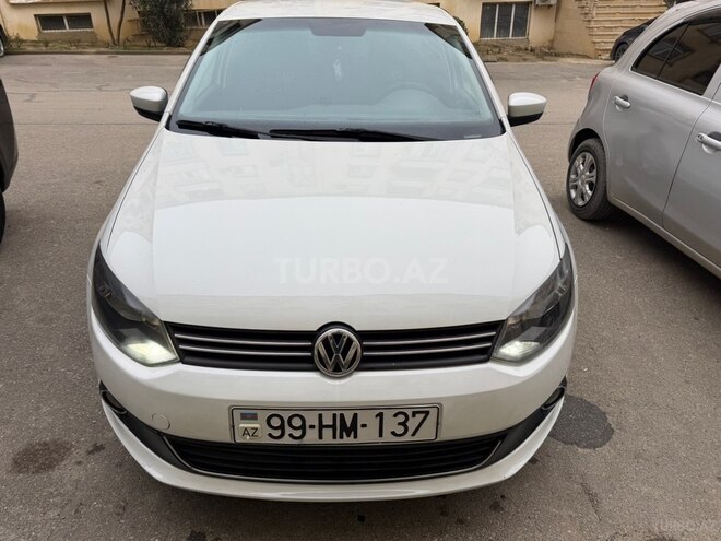 Volkswagen Polo-1