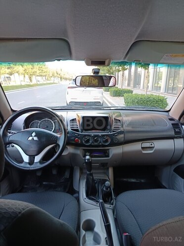 Mitsubishi L200-3