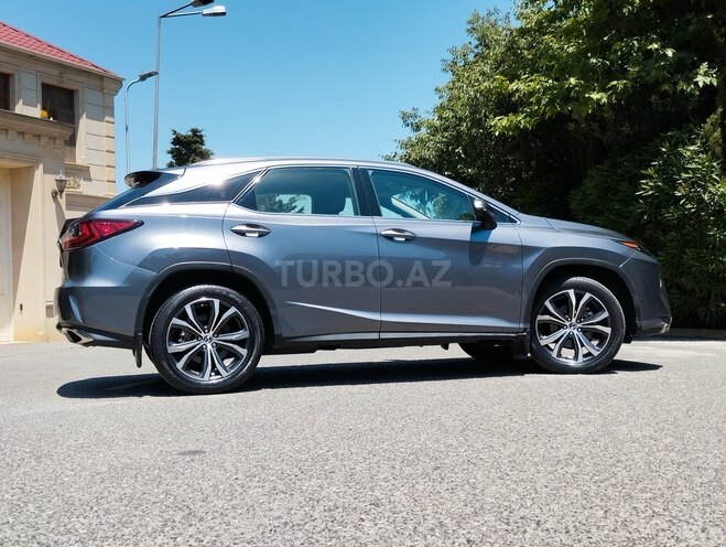 Lexus RX 350L-4